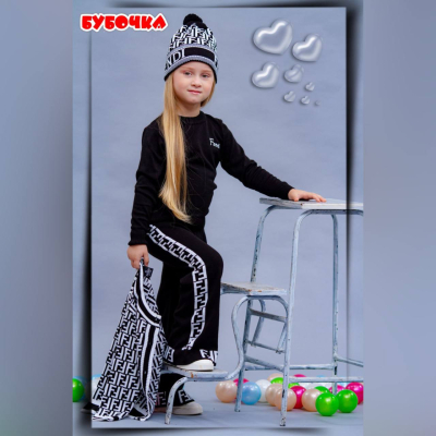 Дитячий одяг та взуття